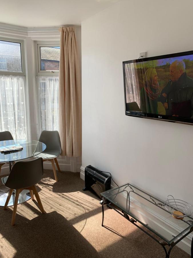 Delamere Holiday Flat Blackpool Esterno foto